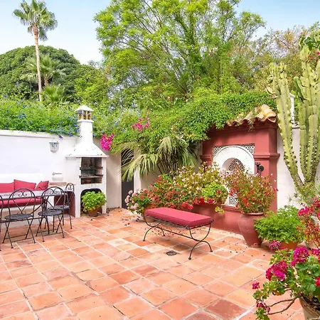 All About Lomas De Club Pueblo Holiday home Marbella